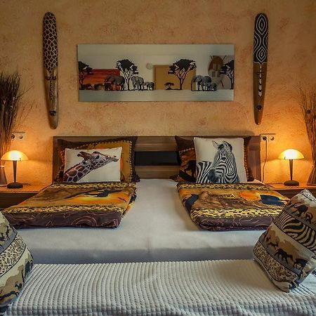 Hotel Adler Aichelberg  Rum bild