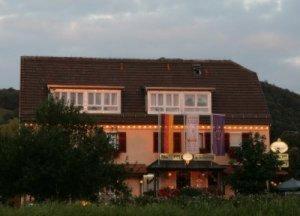 Hotel Adler Aichelberg  Exteriör bild