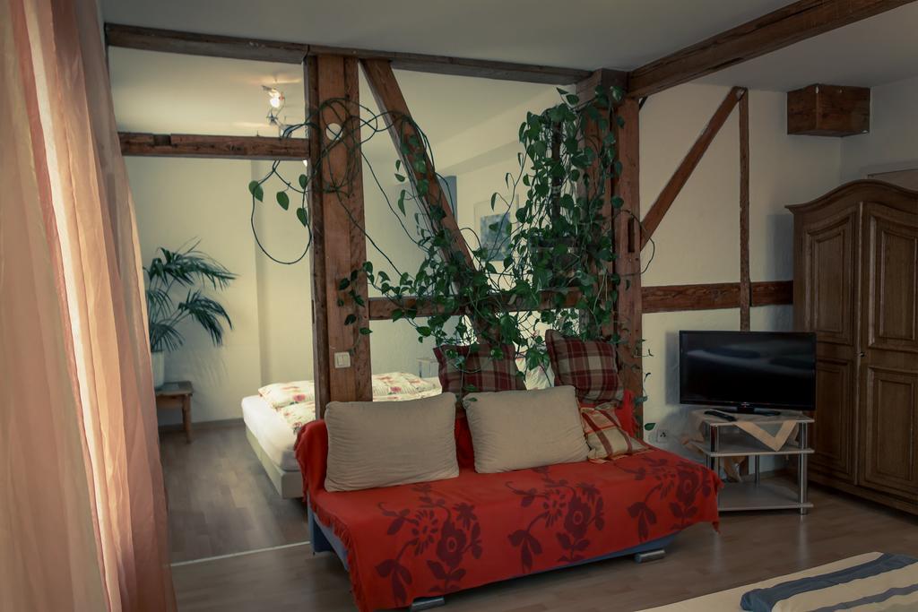 Hotel Adler Aichelberg  Rum bild